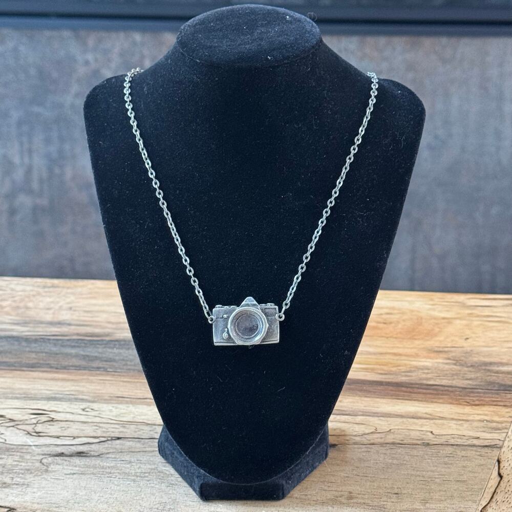 Vintage Style Antique Silver Tone 3D Camera Pendant Long Statement Necklace